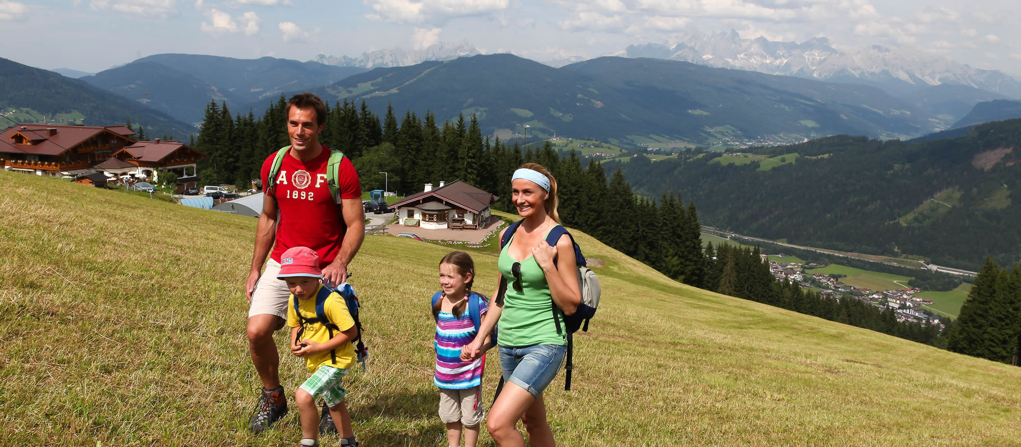 Wandern im Familienurlaub © Flachau Tourismus