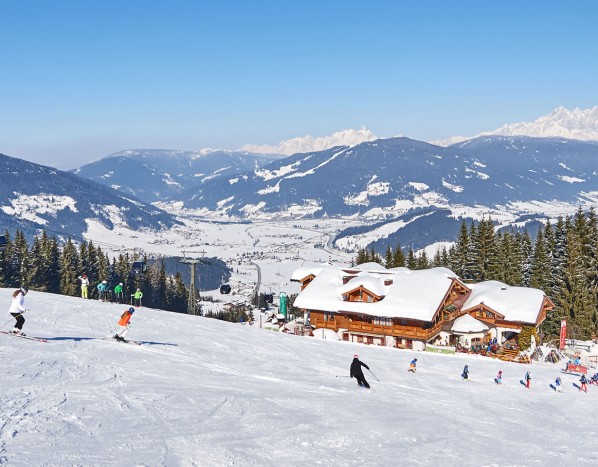 Hotel Waldgasthof direkt an der Skipiste in Flachau