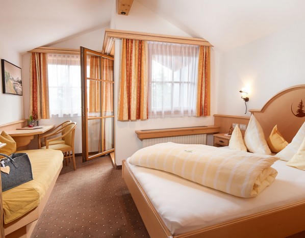 Doppelzimmer mit Balkon